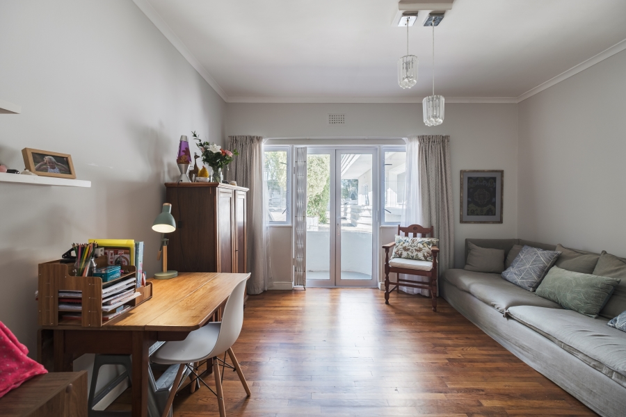 1 Bedroom Property for Sale in Vredehoek Western Cape